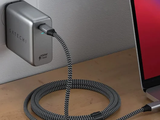 چگونه لپ تاپ خود را با USB-C شارژ کنیم؟