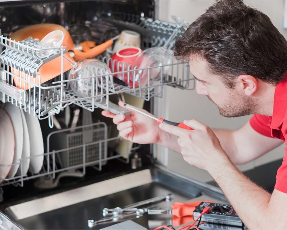 8 مشکل رایج ماشین ظرفشویی و نحوه رفع آنها