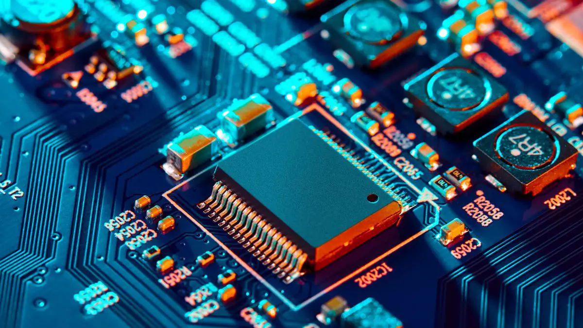 آموزش تعمیرات بردهای الکترونیکی بصورت صفر تا صد