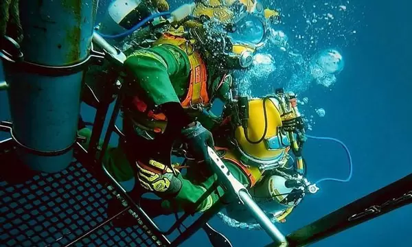 حقوق جوشکاری زیر آب